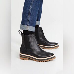 Kaanas Chelsea Black Leather Bootie